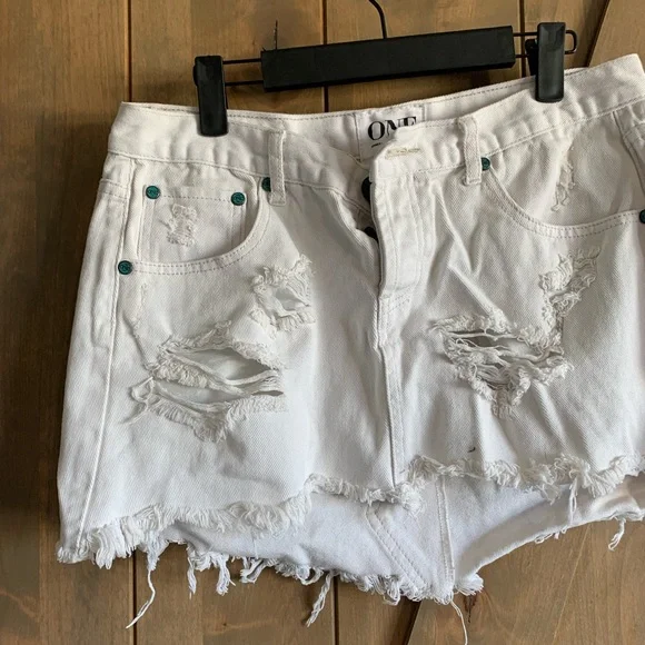 One teaspoon white skirt - Picture 4 of 11